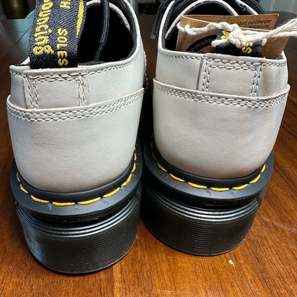 Dr Martens Women Shoes Oxfords lace up Leather Light Beige - Picture 6 of 12